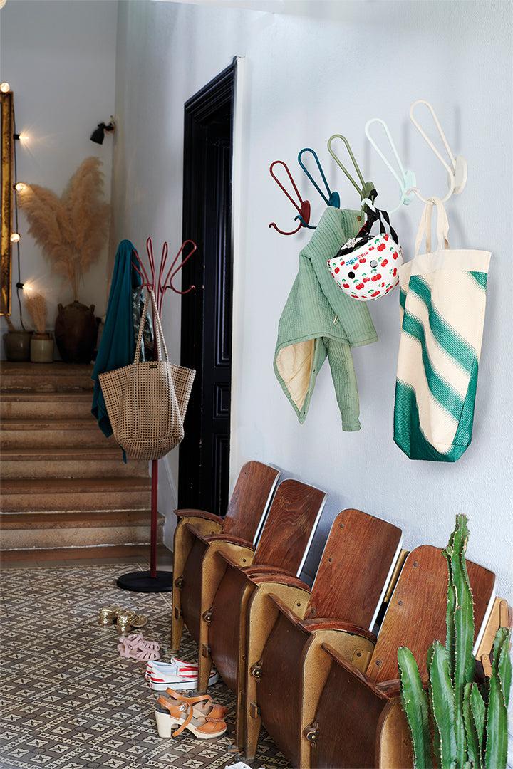 Acrobate 9693 Peg-Contract Furniture Store for hospitality, leisure & commercial projects