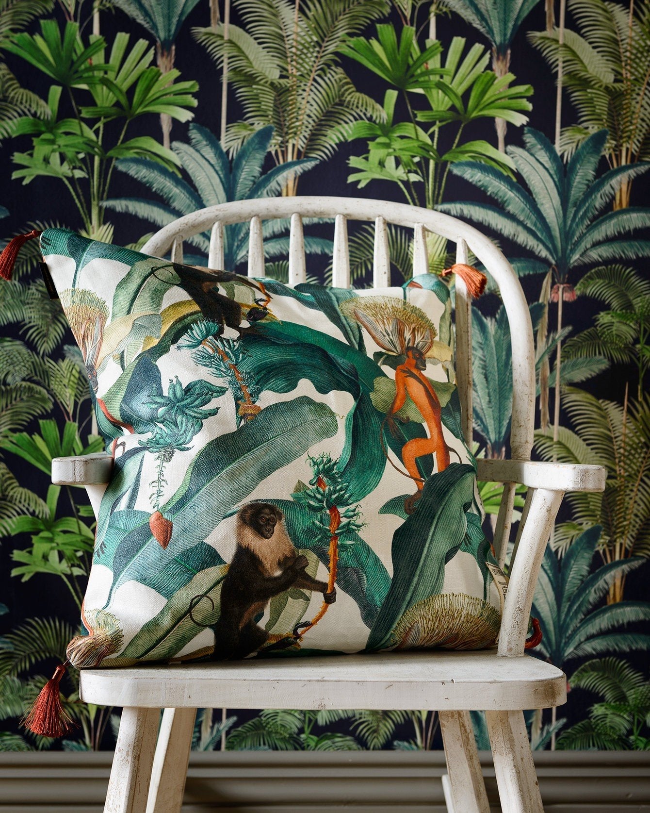 Bermuda Cushion-Contract Furniture Store for hospitality, leisure & commercial projects