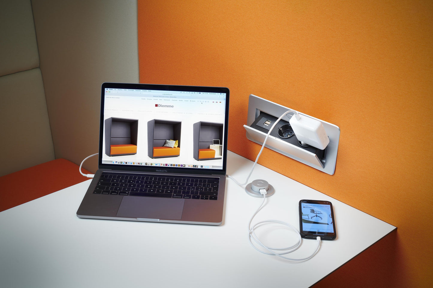 Circuit Multimedia Panel-Contract Furniture Store for hospitality, leisure & commercial projects