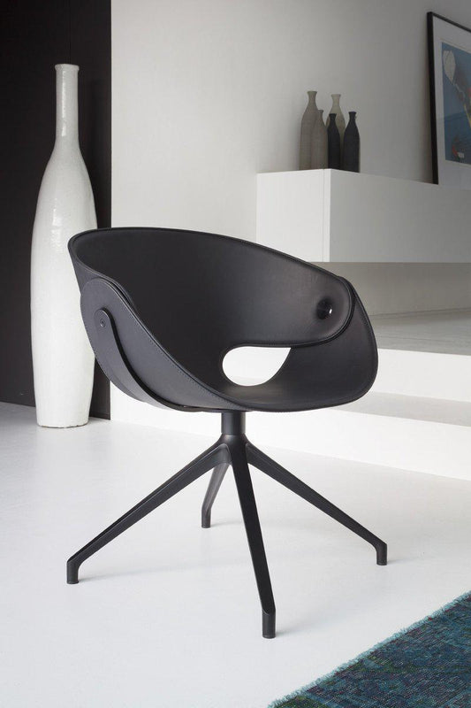 Fl@t 924 Lounge Chair-Contract Furniture Store for hospitality, leisure & commercial projects