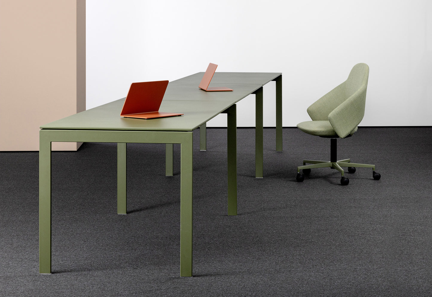 Foil Bench Table