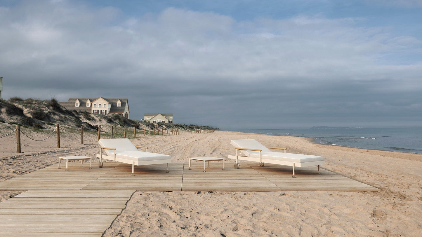 Hamptons Sun Lounger-Contract Furniture Store for hospitality, leisure & commercial projects