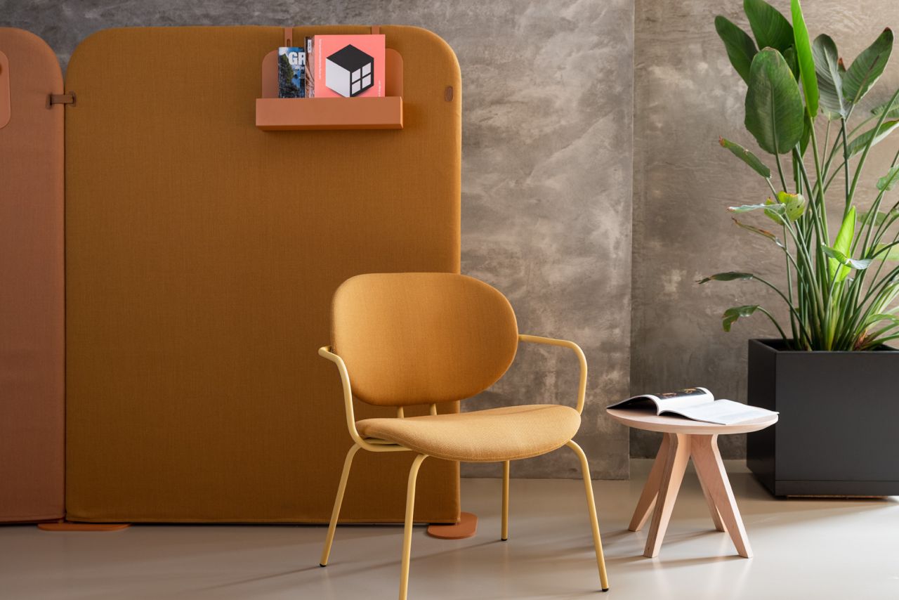 Hari Lounge Armchair-Contract Furniture Store for hospitality, leisure & commercial projects