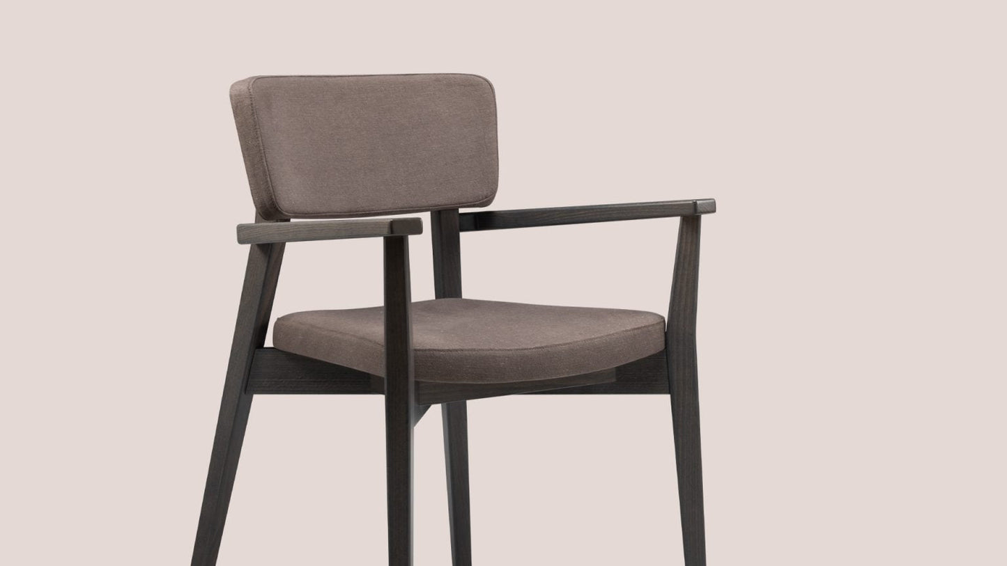 Hellen PO04 Armchair-Contract Furniture Store for hospitality, leisure & commercial projects