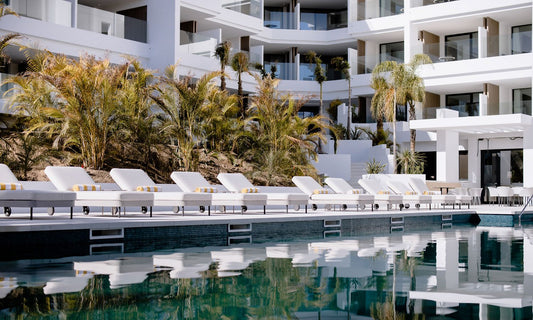 Käbu Chaise Longue-Contract Furniture Store for hospitality, leisure & commercial projects