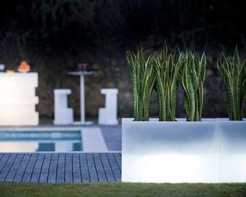 Kado Pot Luminous Planter-Contract Furniture Store for hospitality, leisure & commercial projects