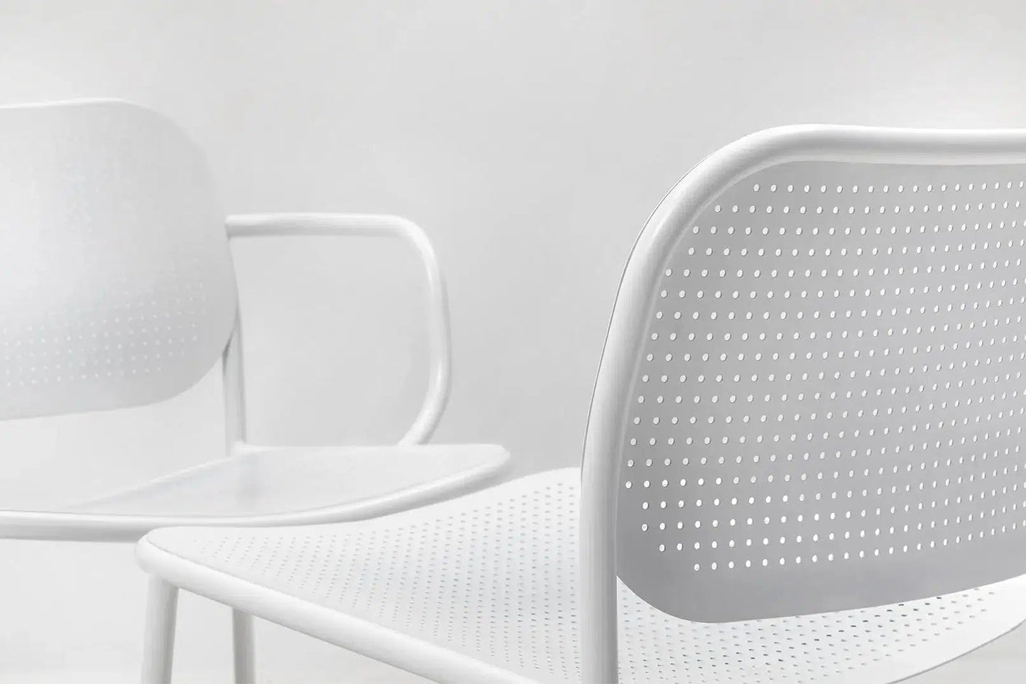 Metis Dot Lounge Chair-Contract Furniture Store for hospitality, leisure & commercial projects