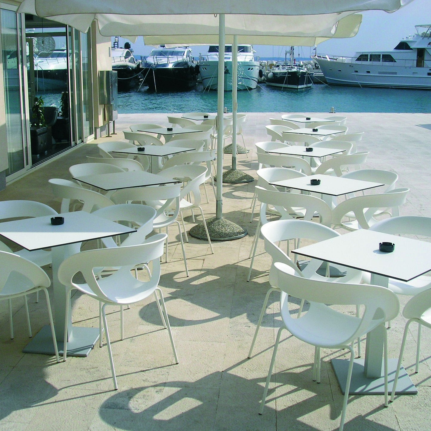 Moema 69 Side Chair