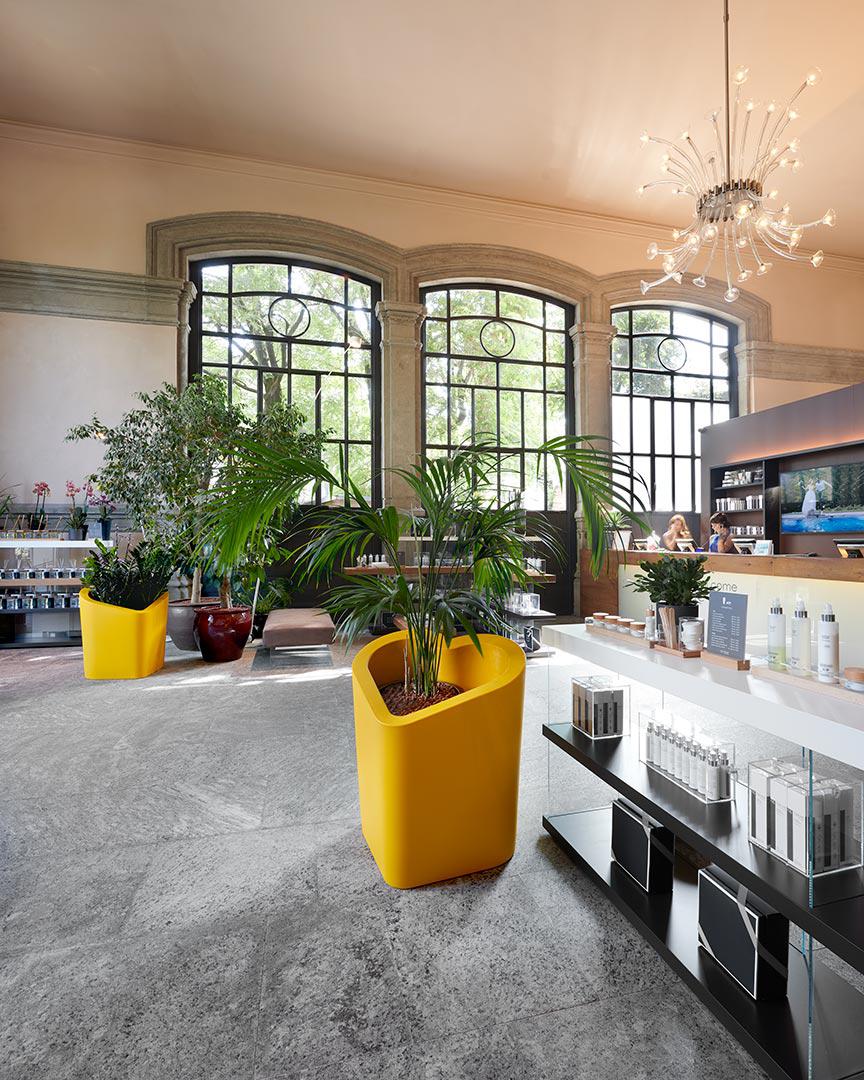 Mon Amour Pot-Contract Furniture Store for hospitality, leisure & commercial projects