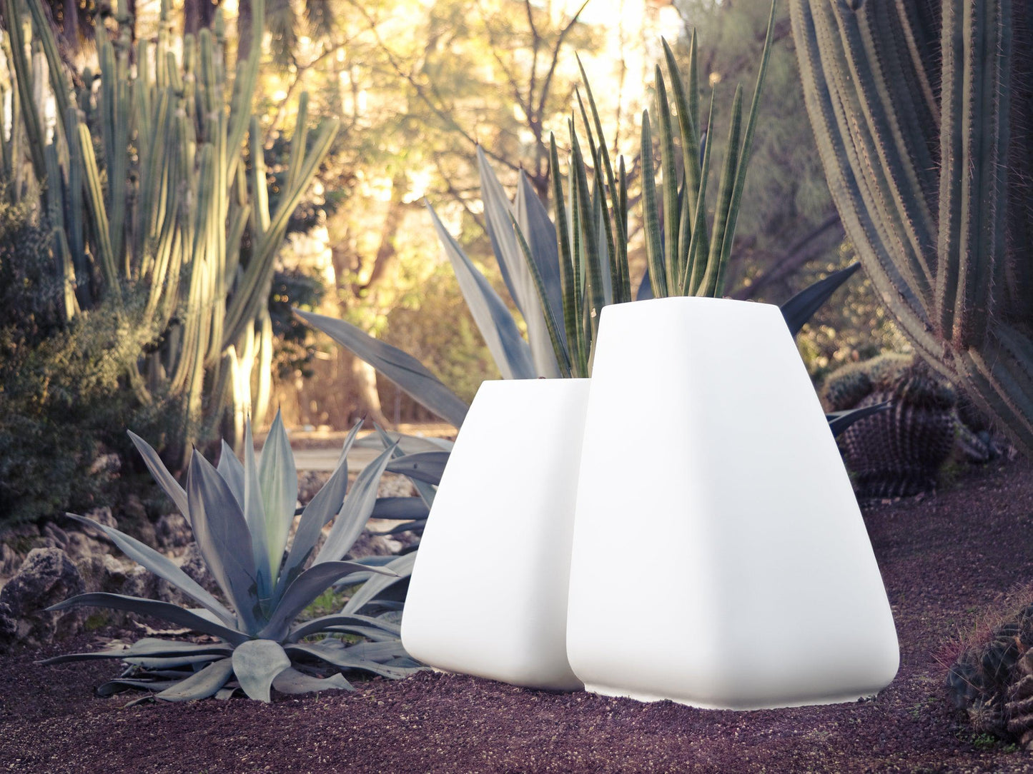 Noma Planters-Contract Furniture Store for hospitality, leisure & commercial projects