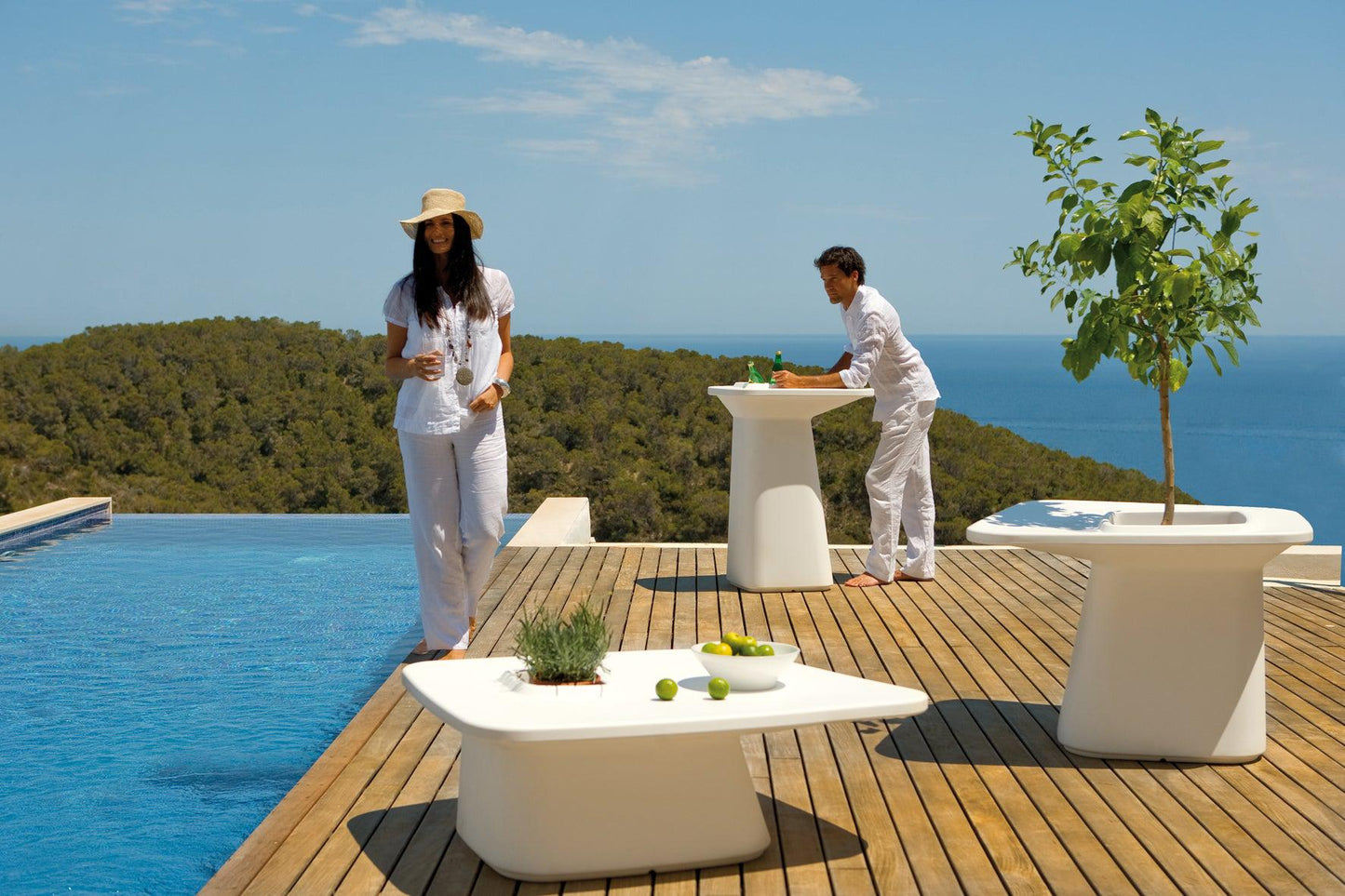 Noma Poseur Table-Contract Furniture Store for hospitality, leisure & commercial projects