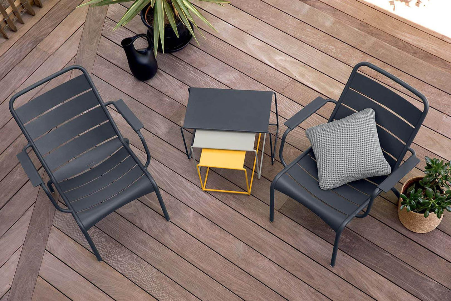 Oulala Nesting Tables-Contract Furniture Store for hospitality, leisure & commercial projects