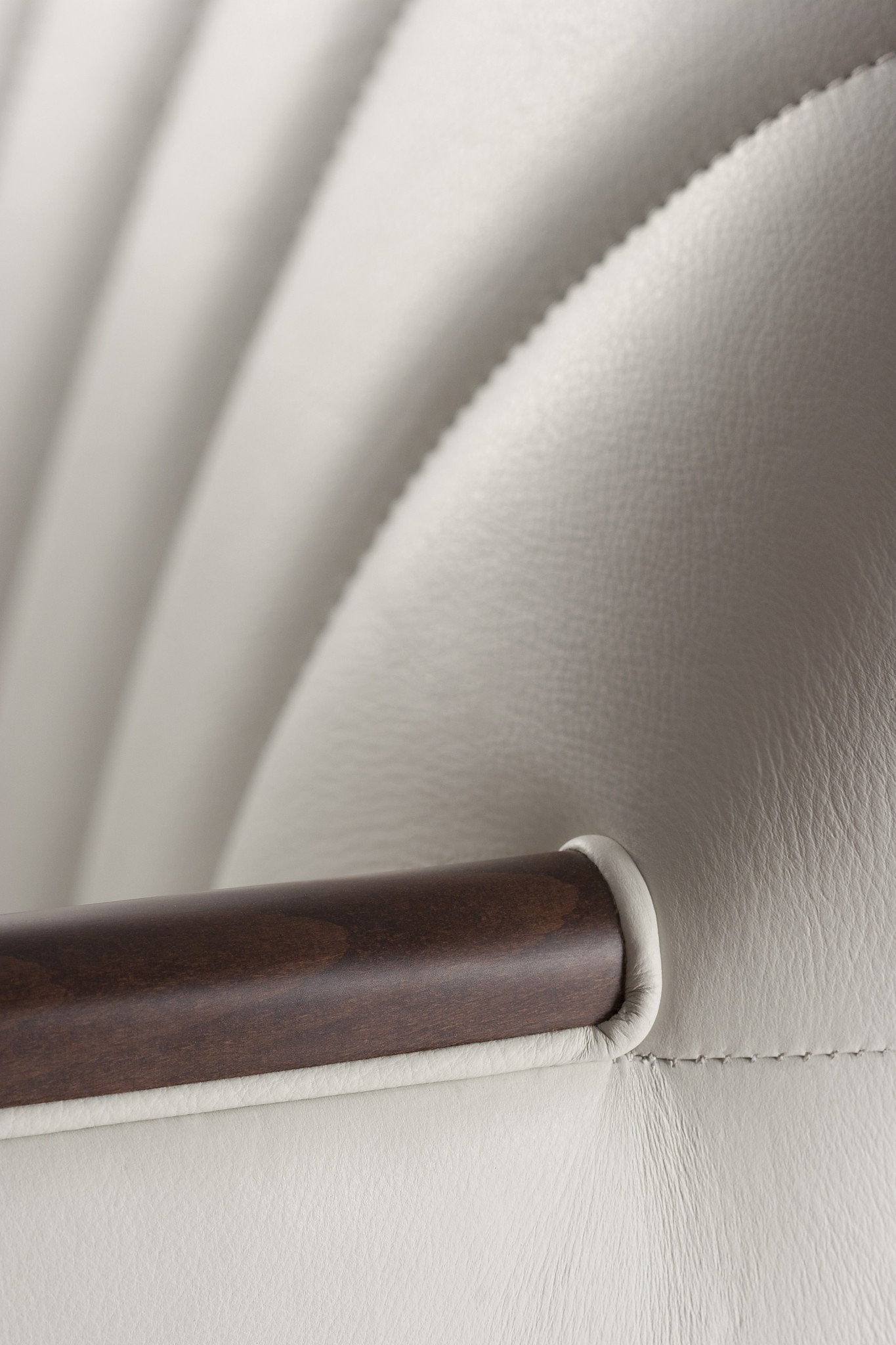 Parigi 038 PO Armchair