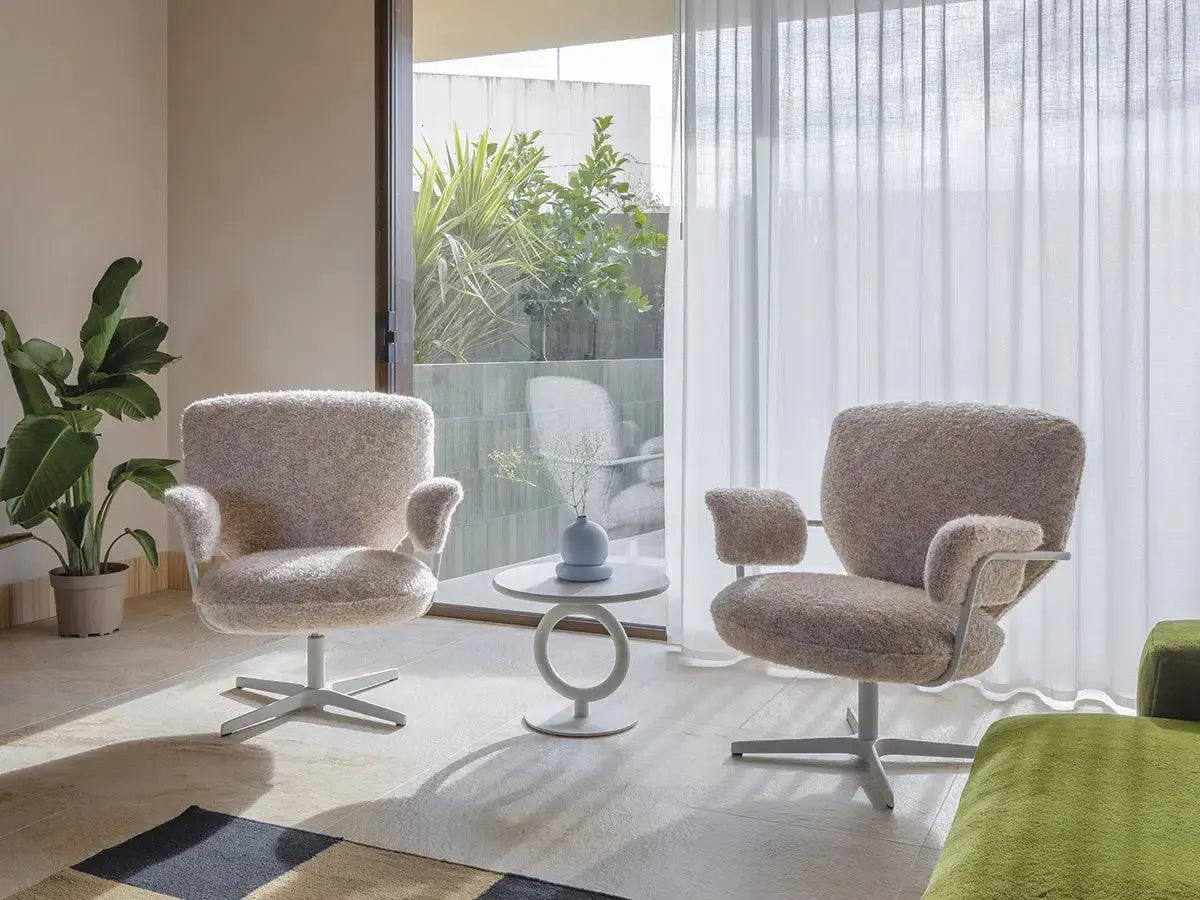 Planta Swivel Lounge Chair-Contract Furniture Store for hospitality, leisure & commercial projects