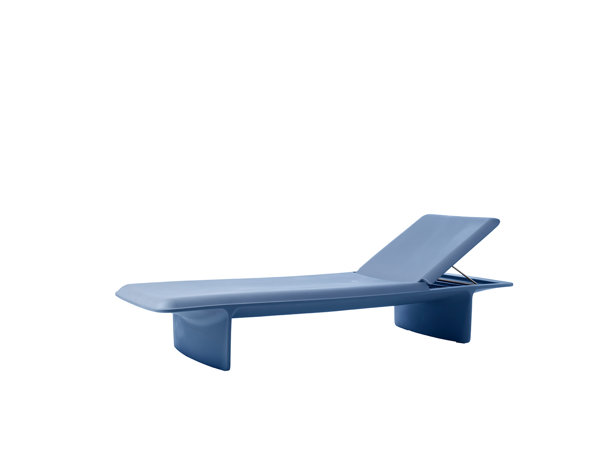Ponente Lounger-Slide Design-Contract Furniture Store
