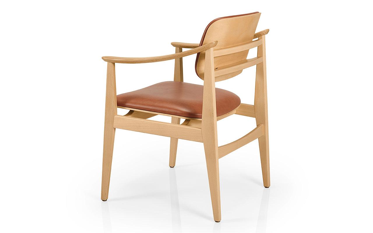 Shanna M1056WUUST Armchair