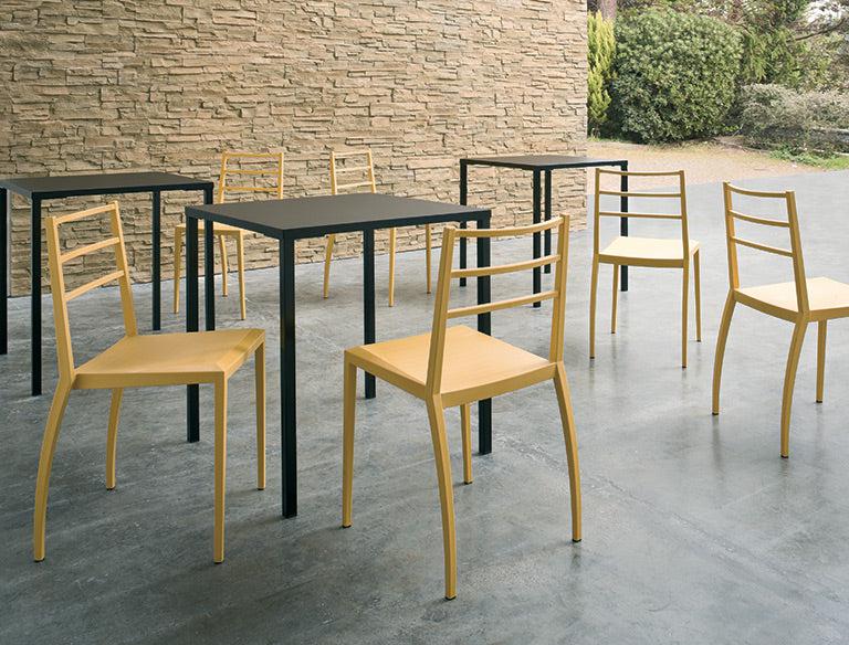 Simply Dining Table-Contract Furniture Store for hospitality, leisure & commercial projects