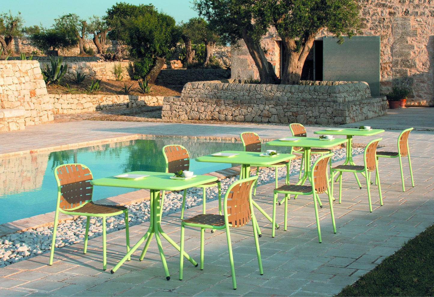 Yard 500 Side Chair-Contract Furniture Store for hospitality, leisure & commercial projects