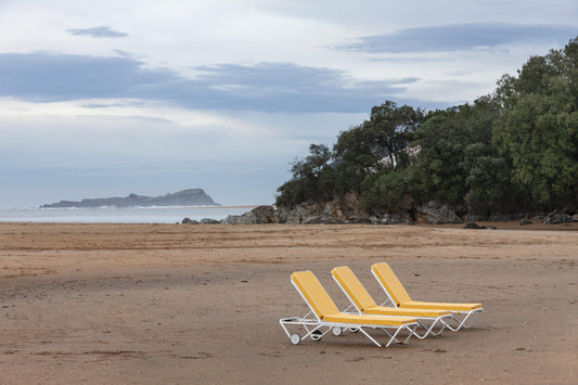Environmental News-Beaches are deserted, iSiMAR are respectful