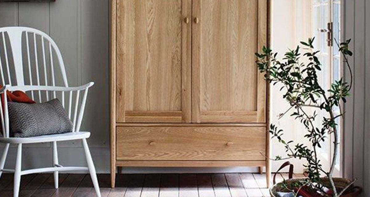 Wardrobes & Armoires