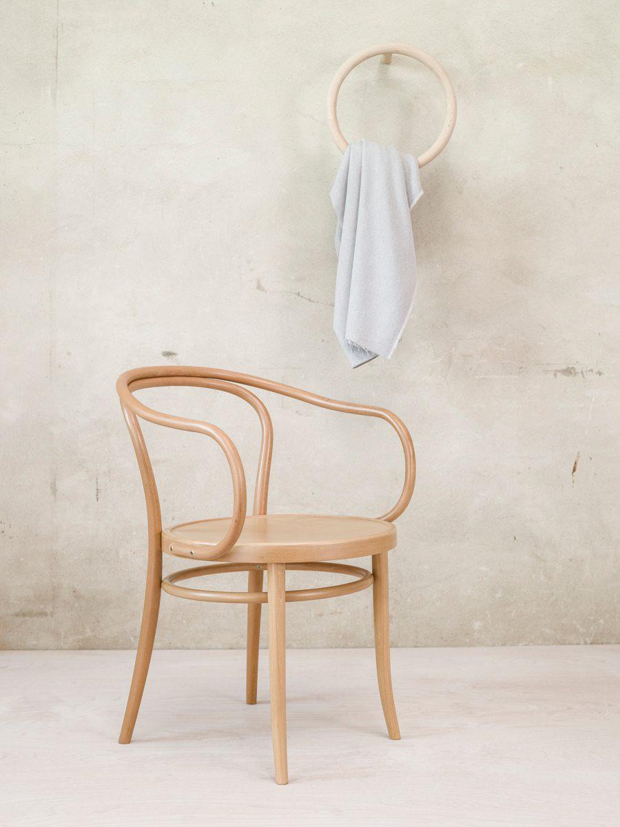 30 Armchair