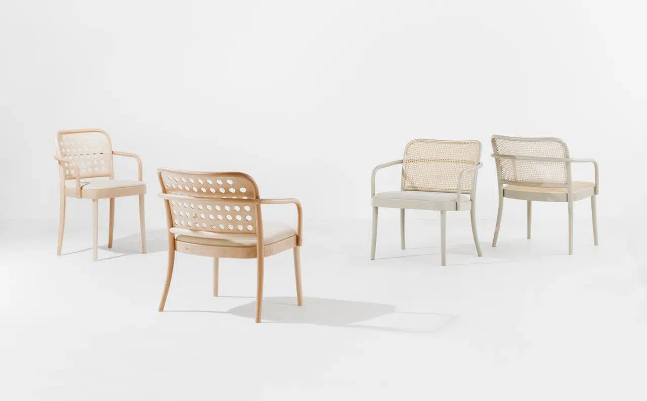 811 Lounge Armchair