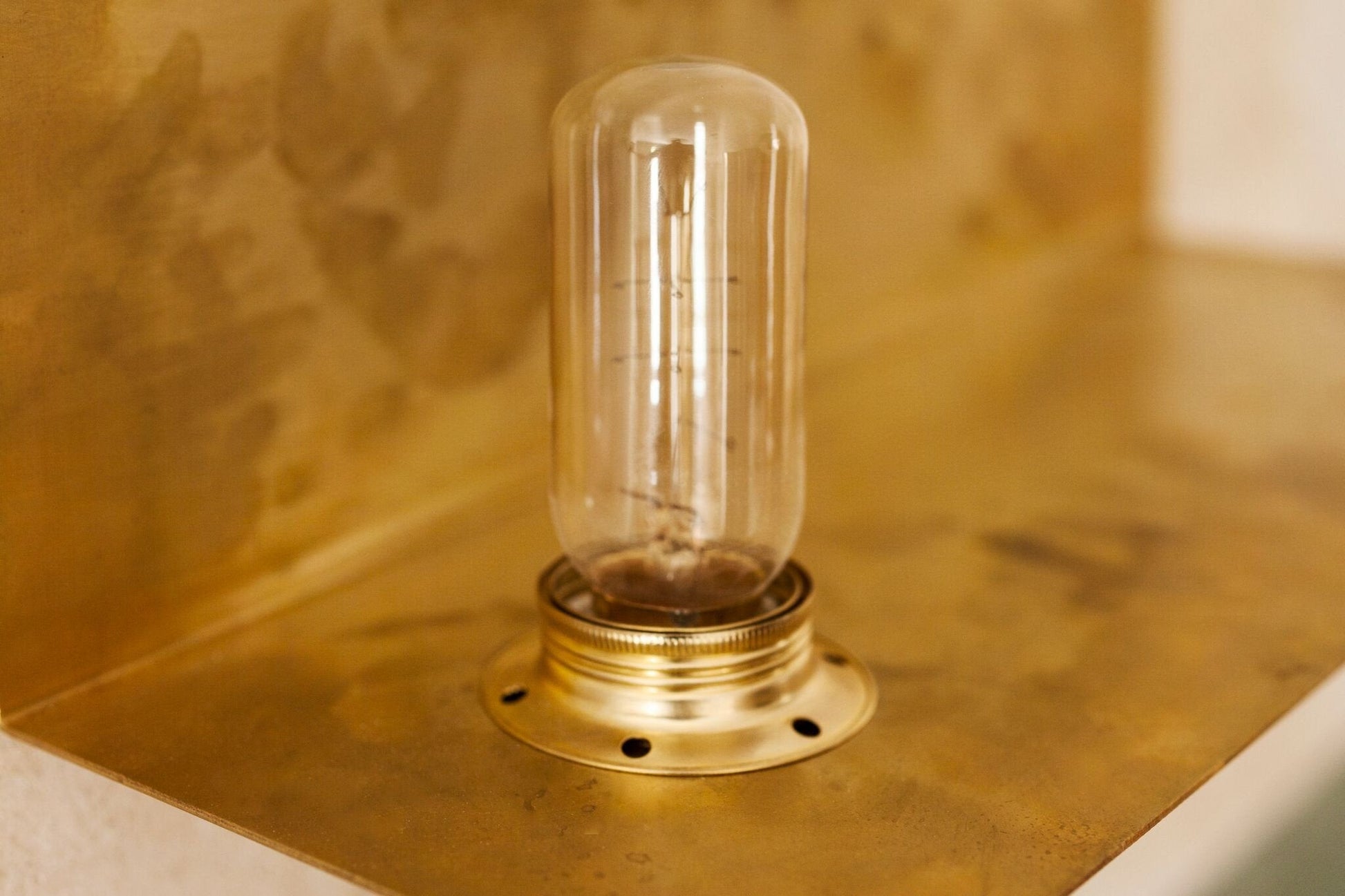 90° Wall Lamp