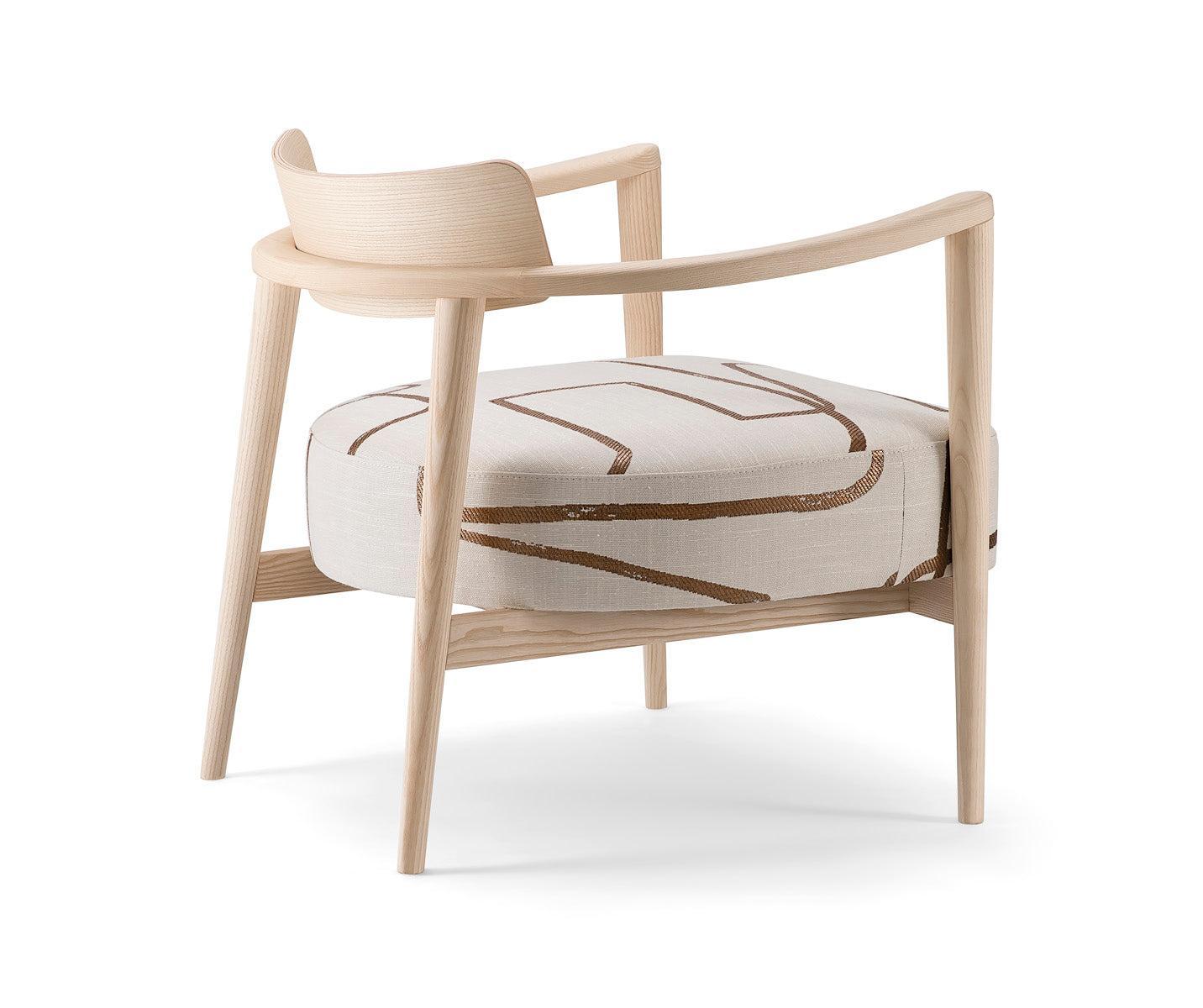 Arlo 107 PL Lounge Chair