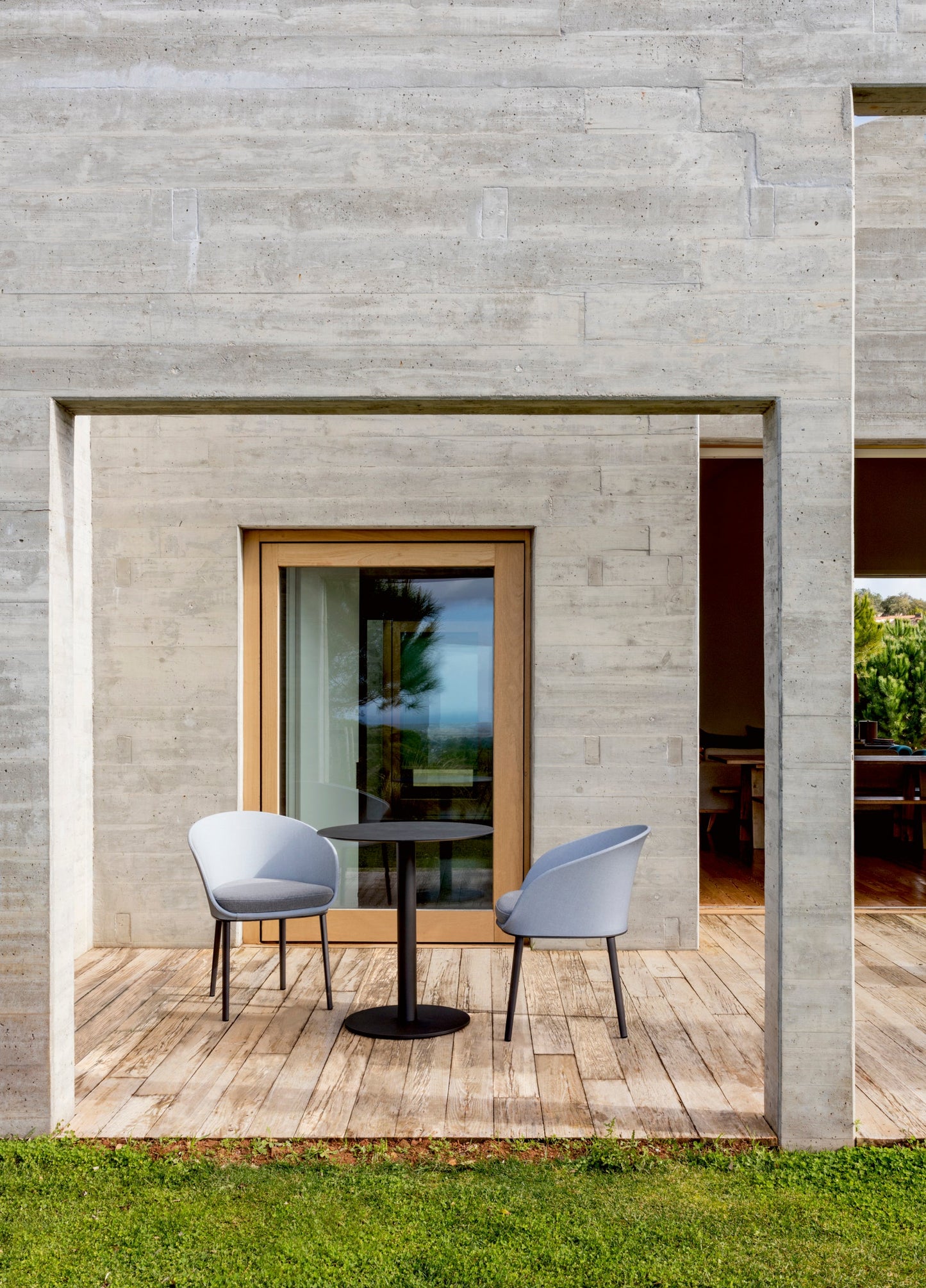 Blum C166 Dining Armchair-Contract Furniture Store for hospitality, leisure & commercial projects