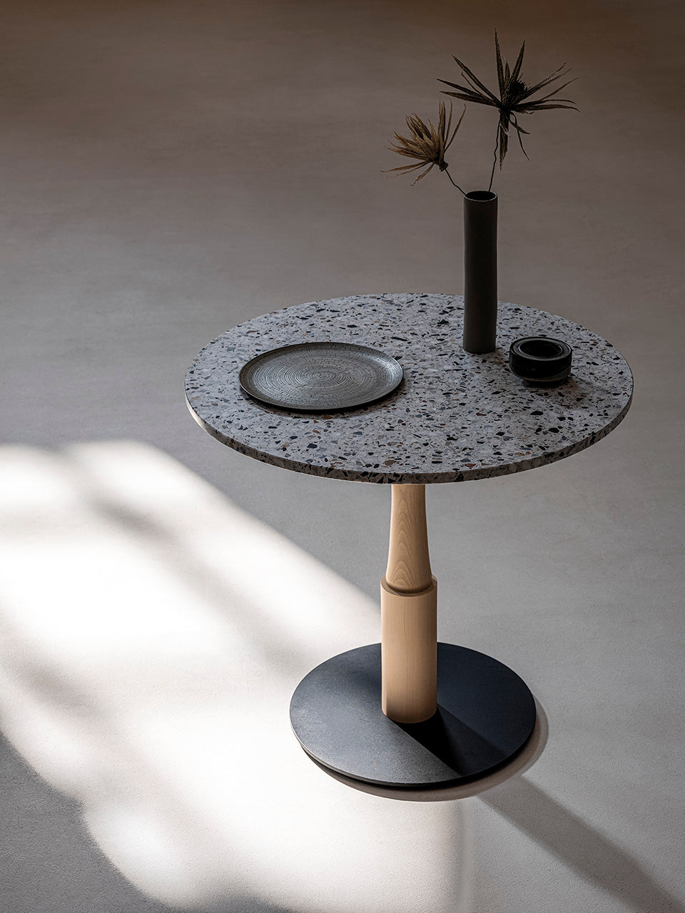 Dining Tables for Restaurants, Hotels, Bars or Office Workspaces