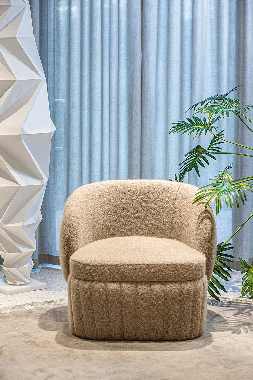 Cara 116 P Lounge Chair