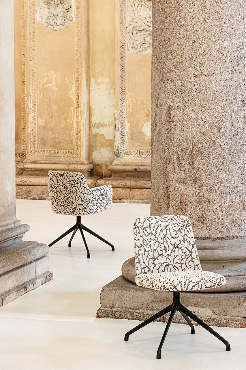Cloè 125 SZ Side Chair