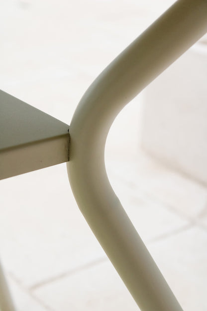 Alva Dining Table