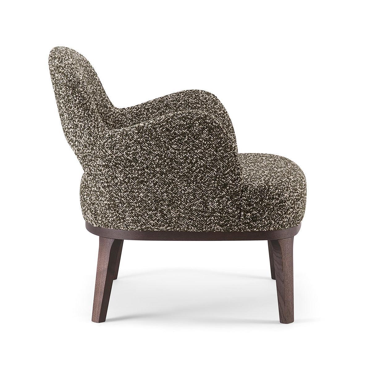 Lea 111 P Lounge Chair