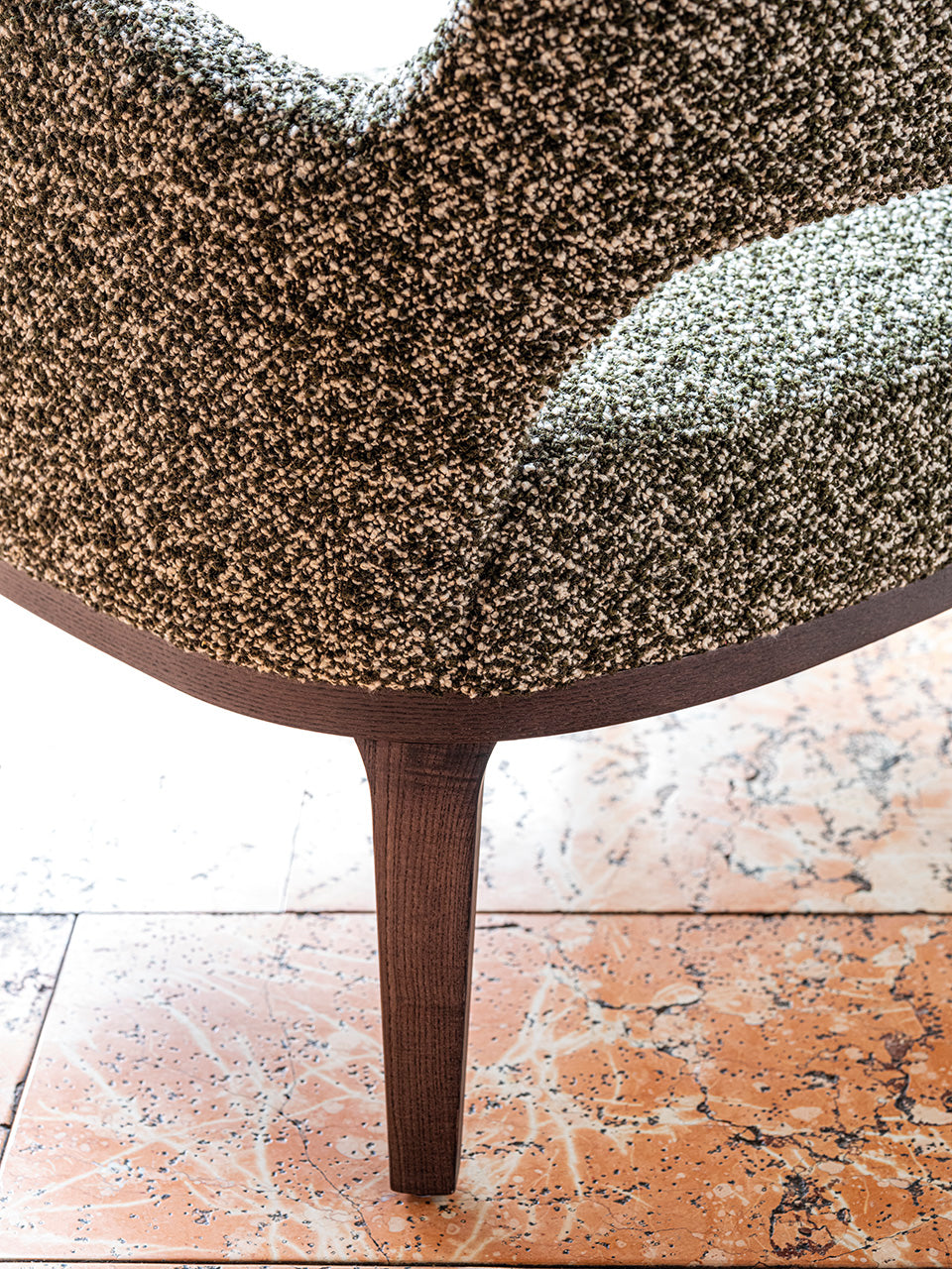 Lea 111 P Lounge Chair