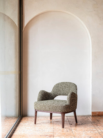 Lea 111 P Lounge Chair