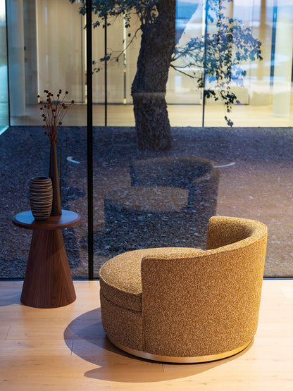 Lilian 072 PL Lounge Chair