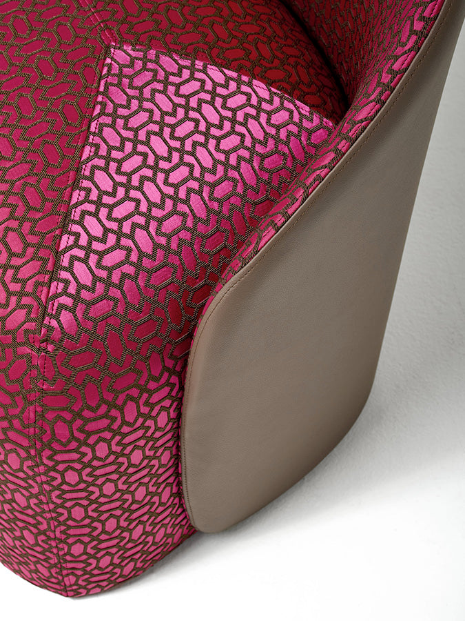 Nova Armchair
