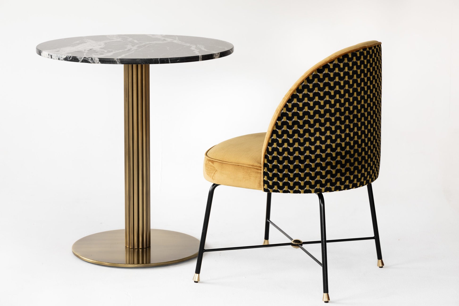Prodigieux-M Dining Table