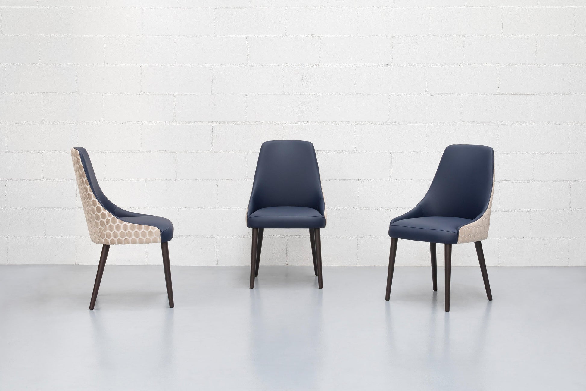 Adima 01 Base 100 Side Chair
