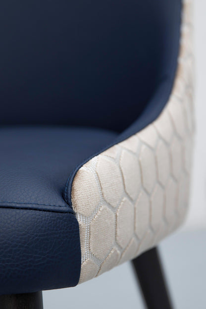Adima 01 Base 100 Side Chair