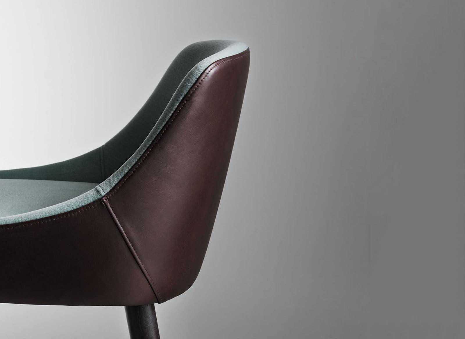 Adima 07 Base 101 High Stool