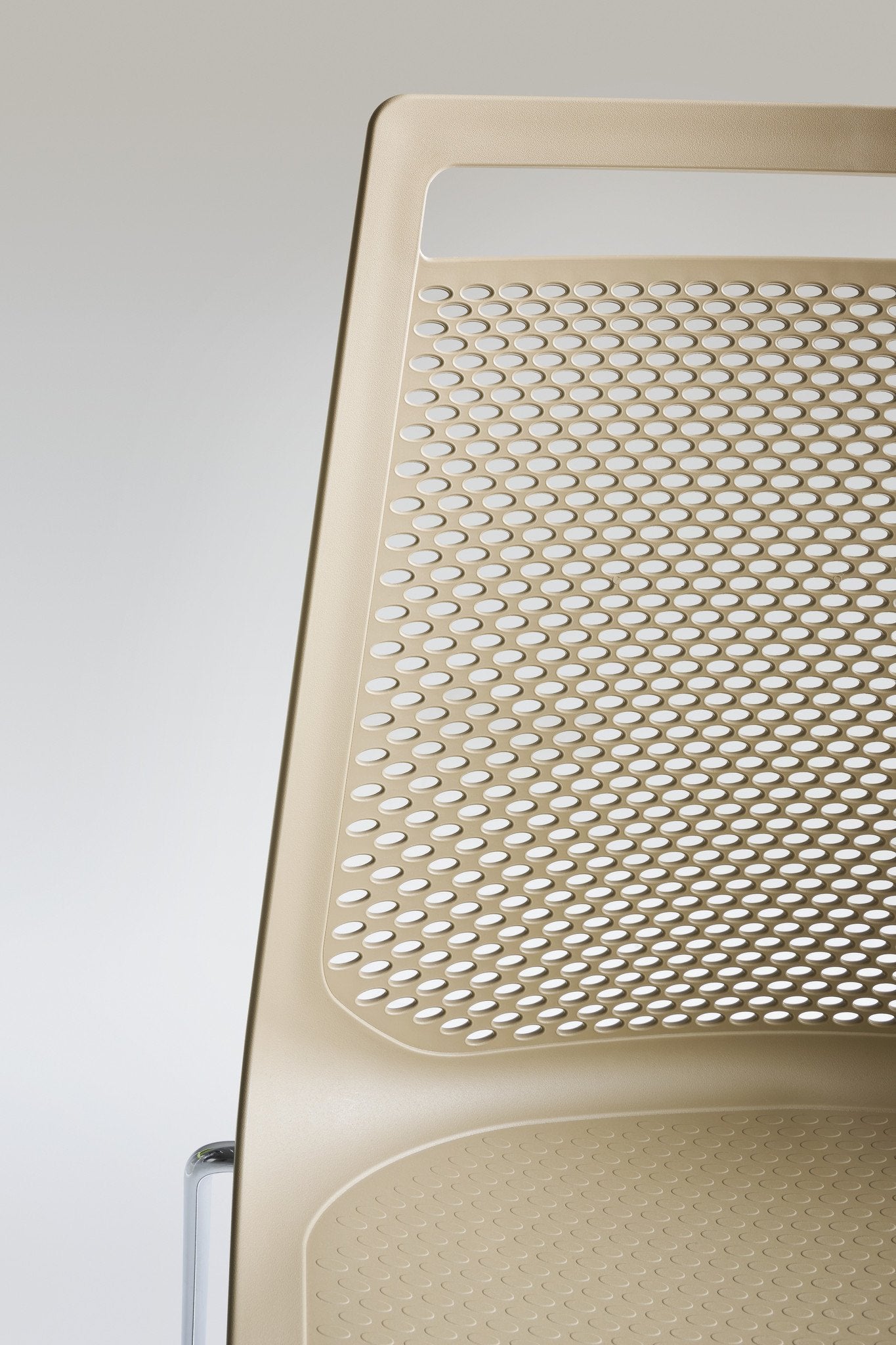 Akami NA Side Chair