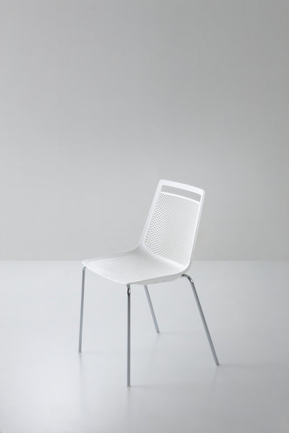 Akami NA Side Chair