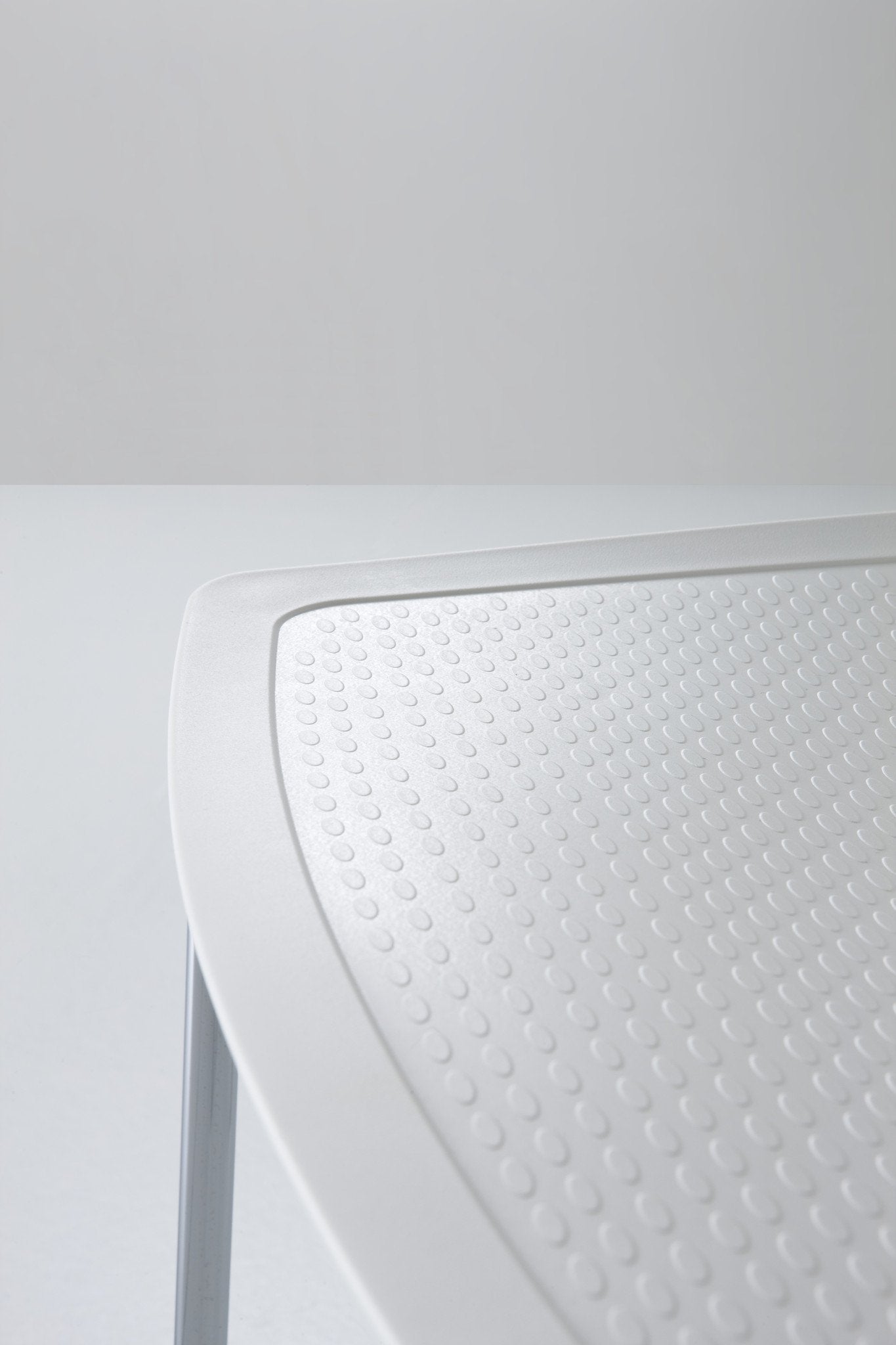 Akami NA Side Chair