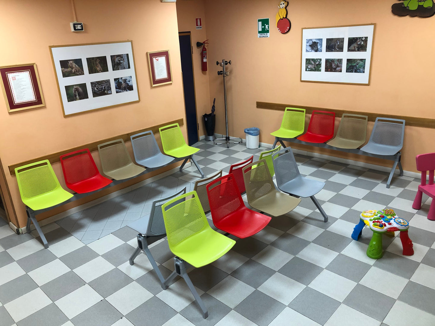 Akami PG Beam Seating-Contract Furniture Store for hospitality, leisure & commercial projects