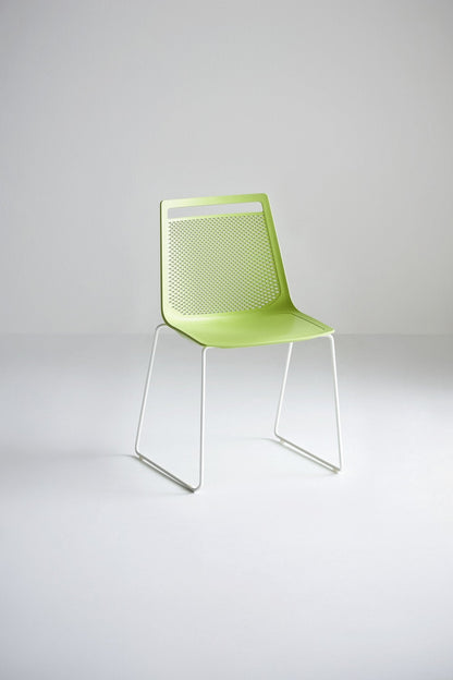 Akami S Side Chair