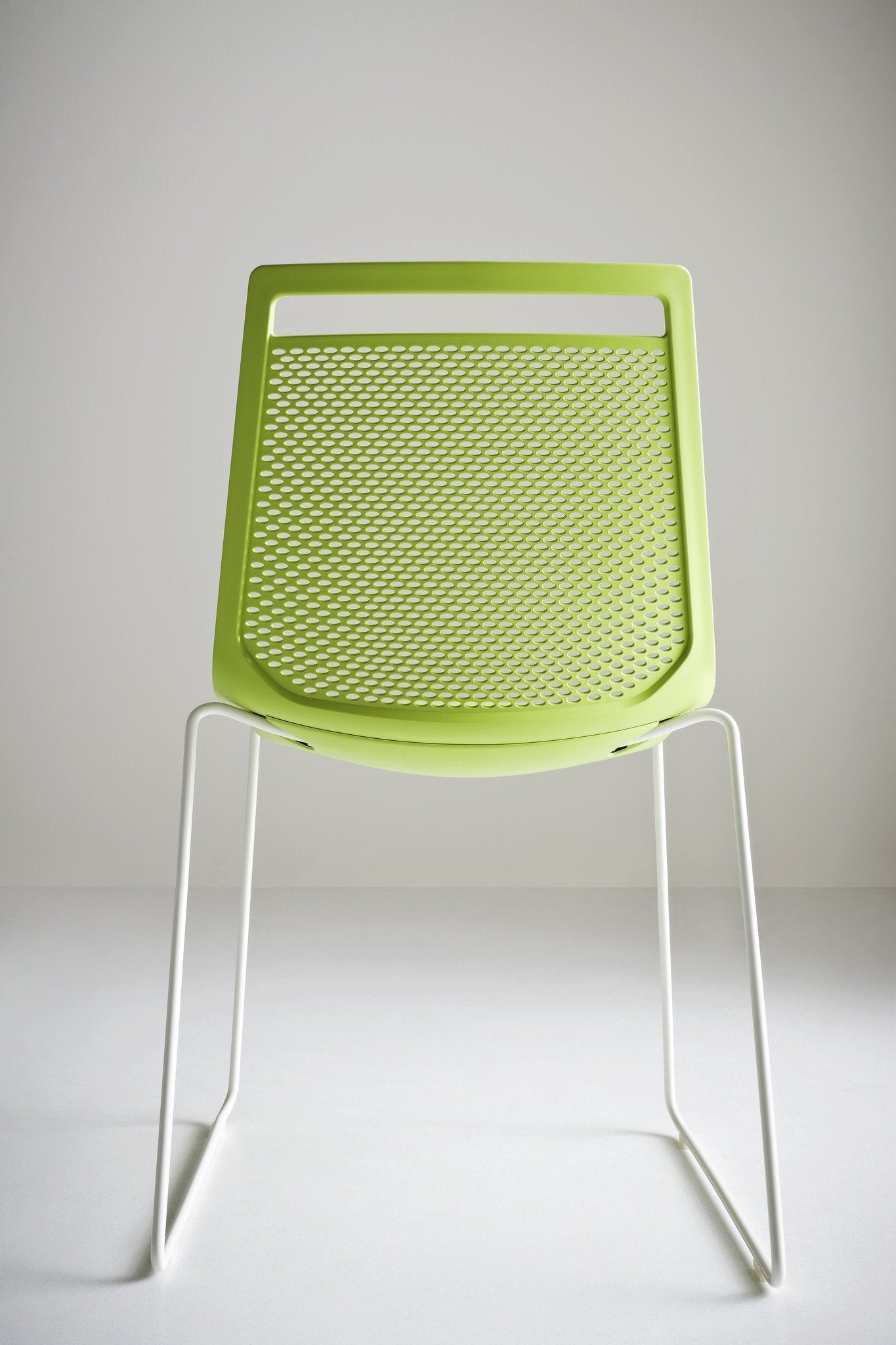 Akami S Side Chair