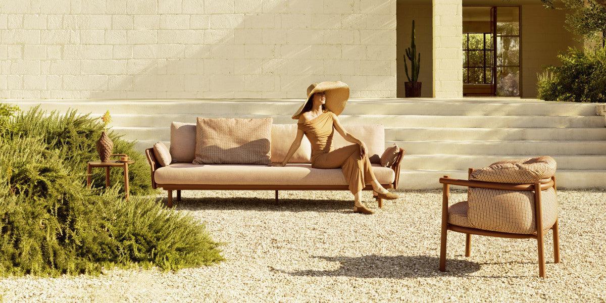 Allegra 2582 Armchair-Contract Furniture Store for hospitality, leisure & commercial projects