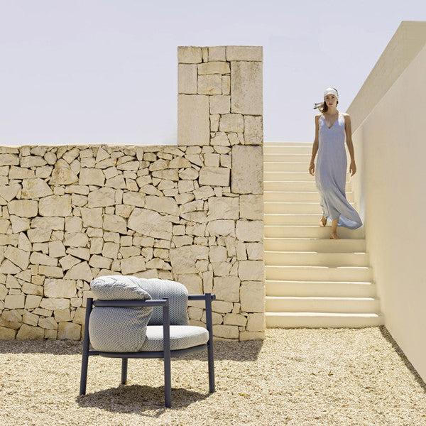 Allegra 2582 Armchair-Contract Furniture Store for hospitality, leisure & commercial projects